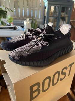 New Yeezy Boost 350 V2 Onyx Size 11