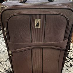 London Fog Carry On Suitcase 