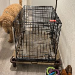Dog Kennel/ Crate 