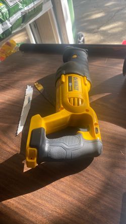 DEWALT 20V MAX Reciprocating Saw (Tool Only)