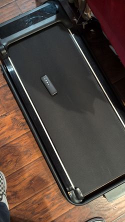 Walking pad with remote