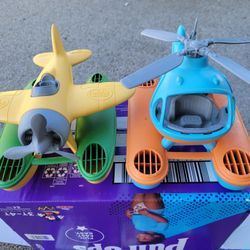 Airplane And Helicopter Bath Toys