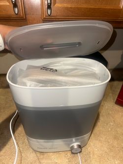 Baby bottle sterilizer and dryer