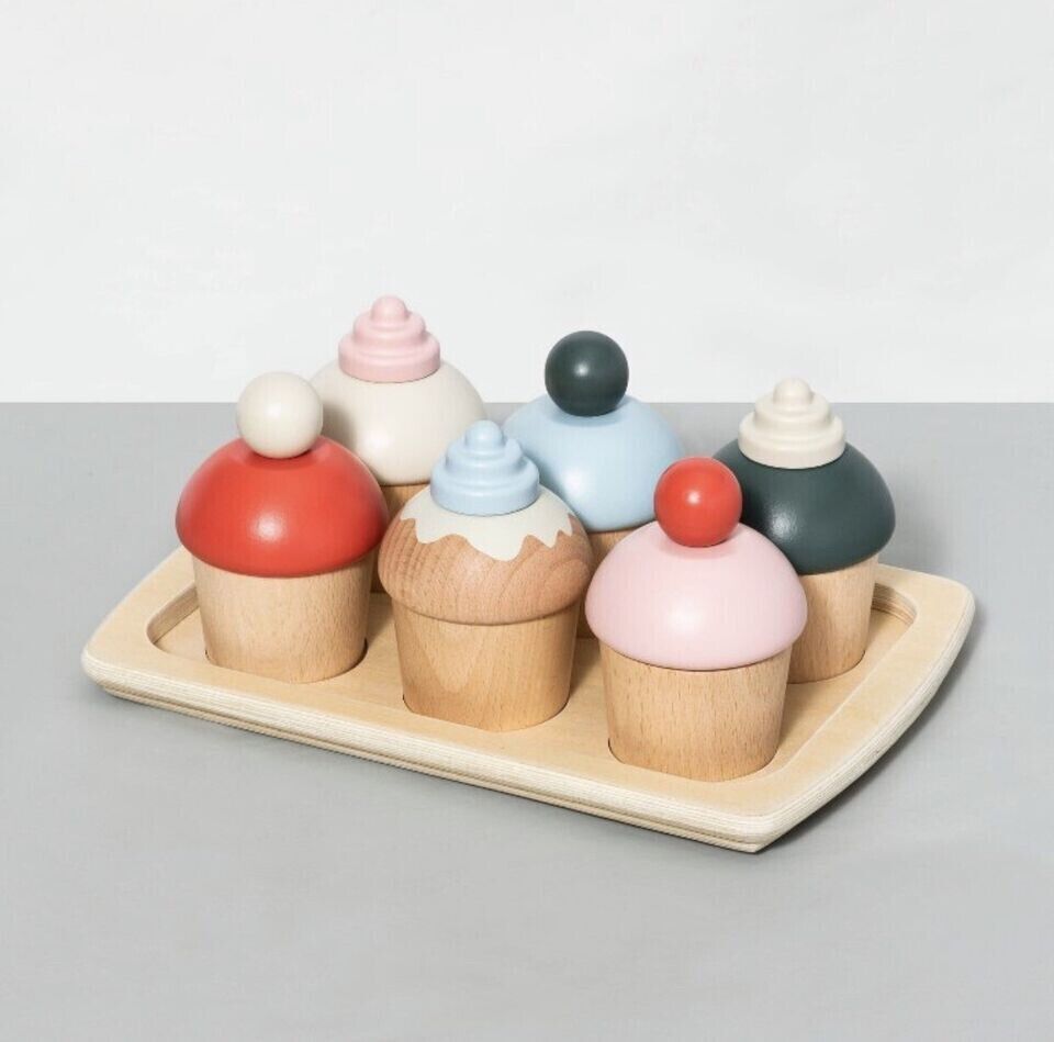 Hearth and Hand Wooden Cupcake Set