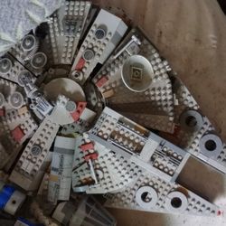 Lego Millennium Falcon
