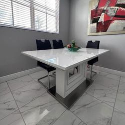 Modern Dining Table 