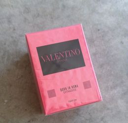 Valentino perfume