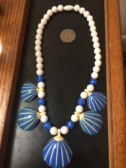 20” Plastic Shells & Beads Necklace