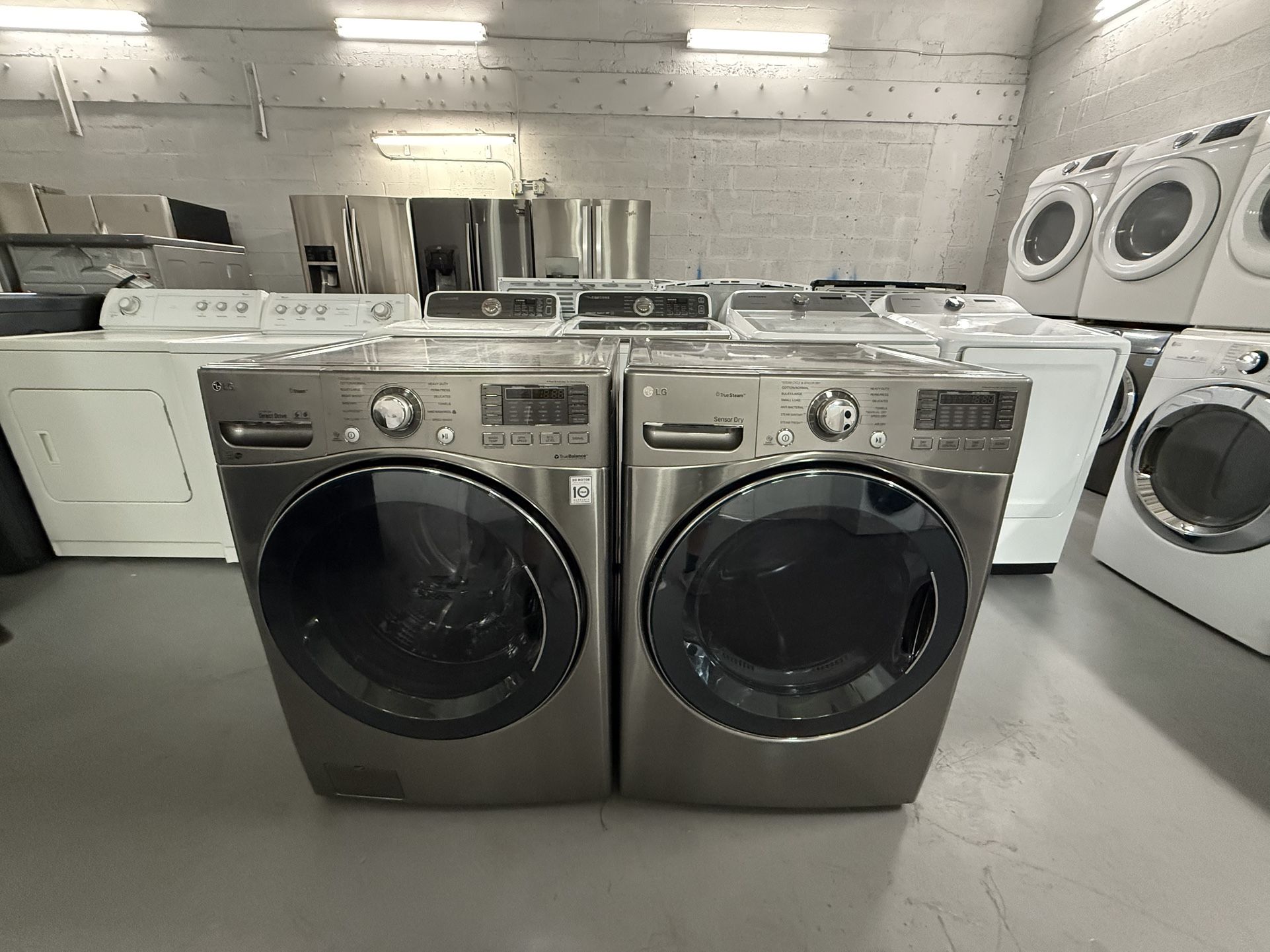 LG Washer And Dryer Set “27 ( Lavadora Y Secadora ) 