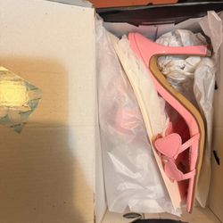 7.5 Heart Heels (new From Fashion nova) 