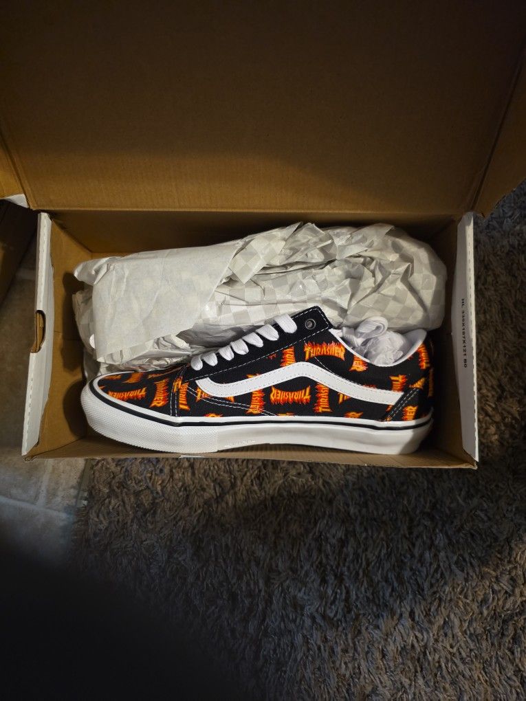 Van/Thrashers Black/Multi Calab