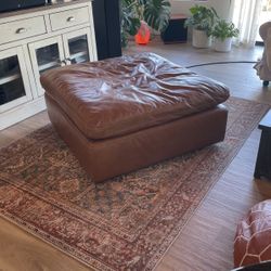 XL LEATHER OTTOMAN 