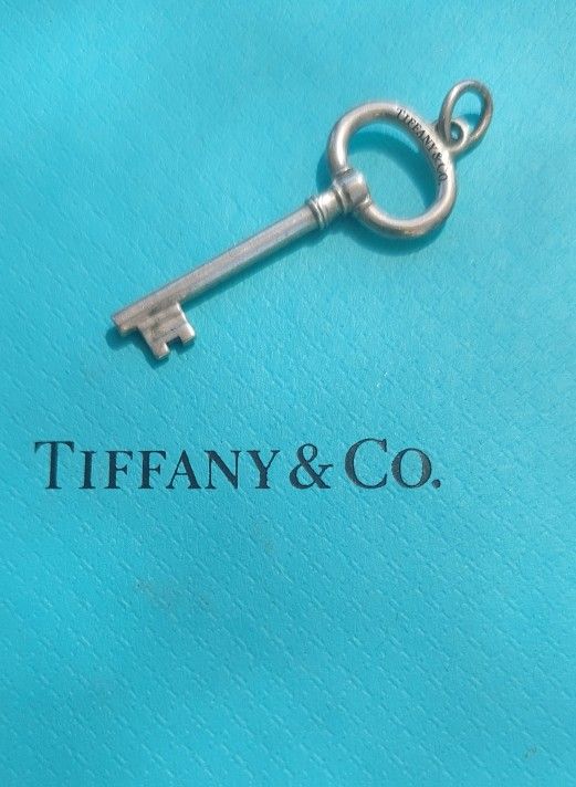 Tiffany & Co Silver Small Oval Key 🔑 Pendant 