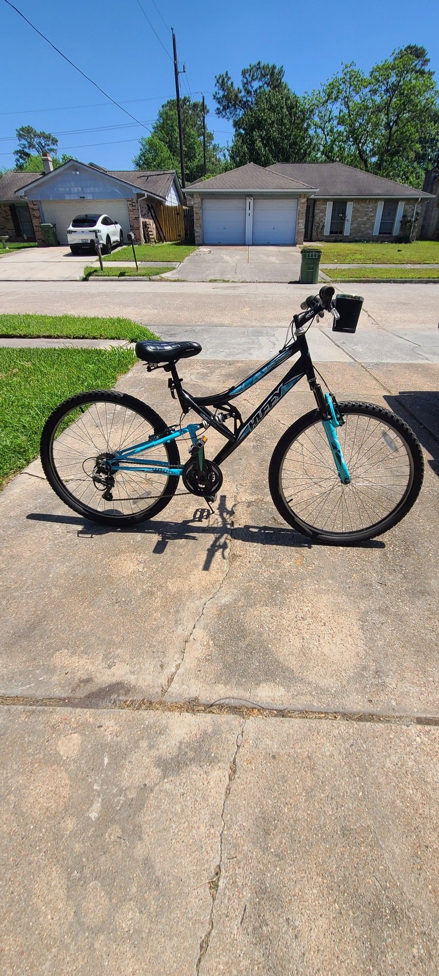 HUFFY TRAIL RUNNER 26 MOUNTAIN BIKE