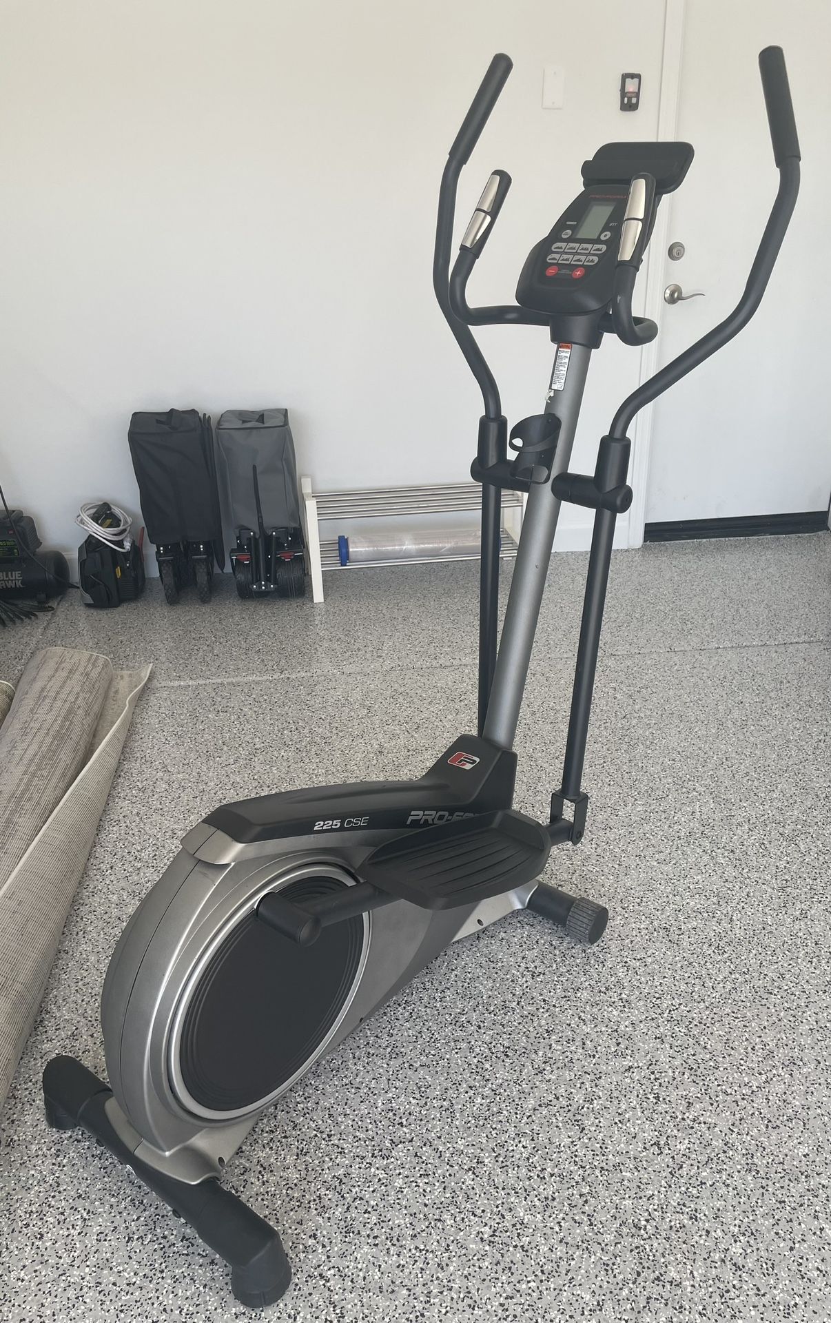 Elliptical trainer