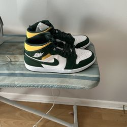 Jordan 1s Size 12.5