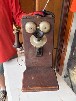Antique Northern Electric Hand-Crank Wall Telephone