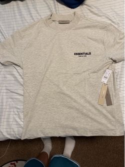 (M) Essential fear of god light oatmeal shirt