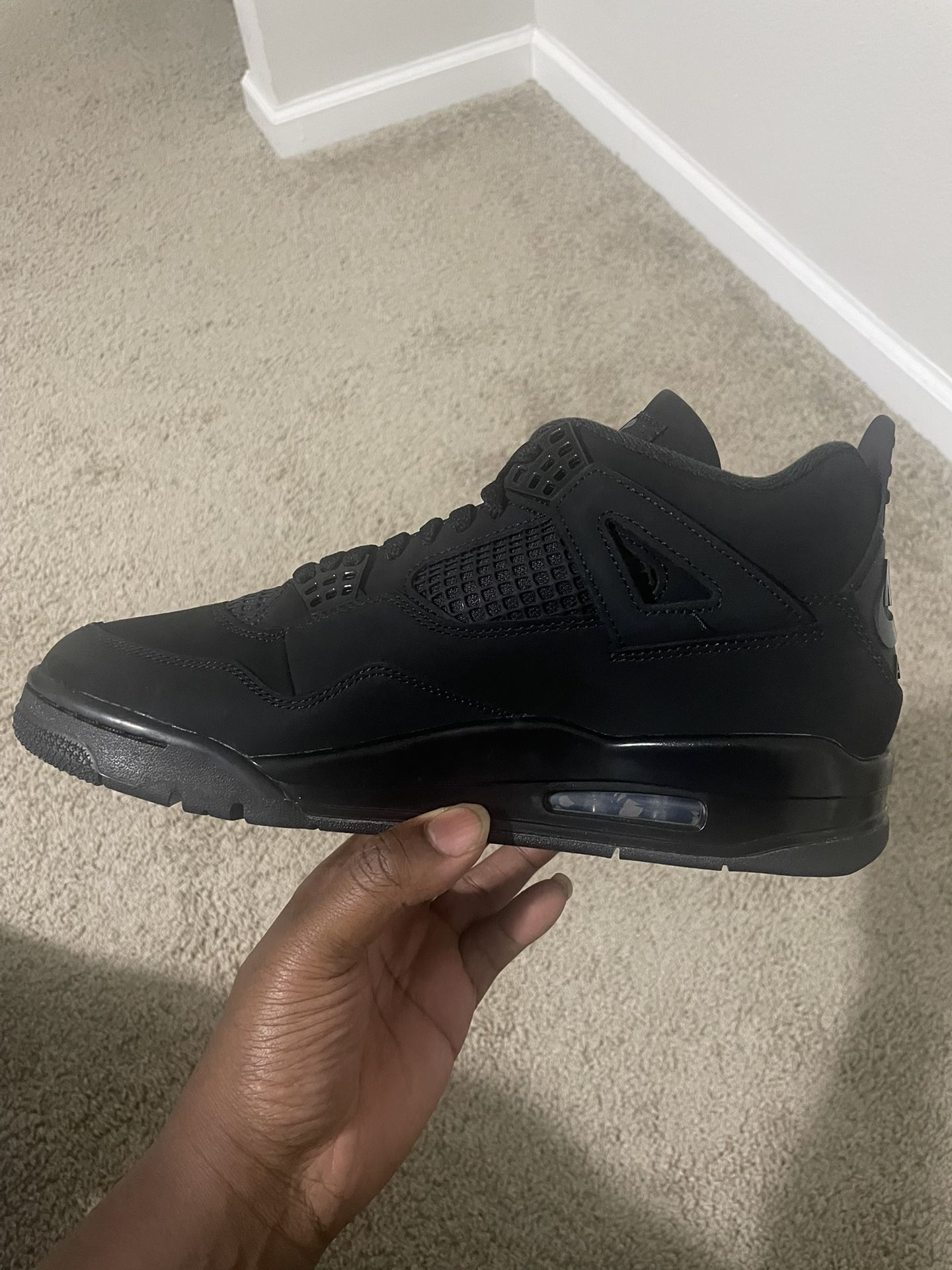 Retro 4 Black Cats
