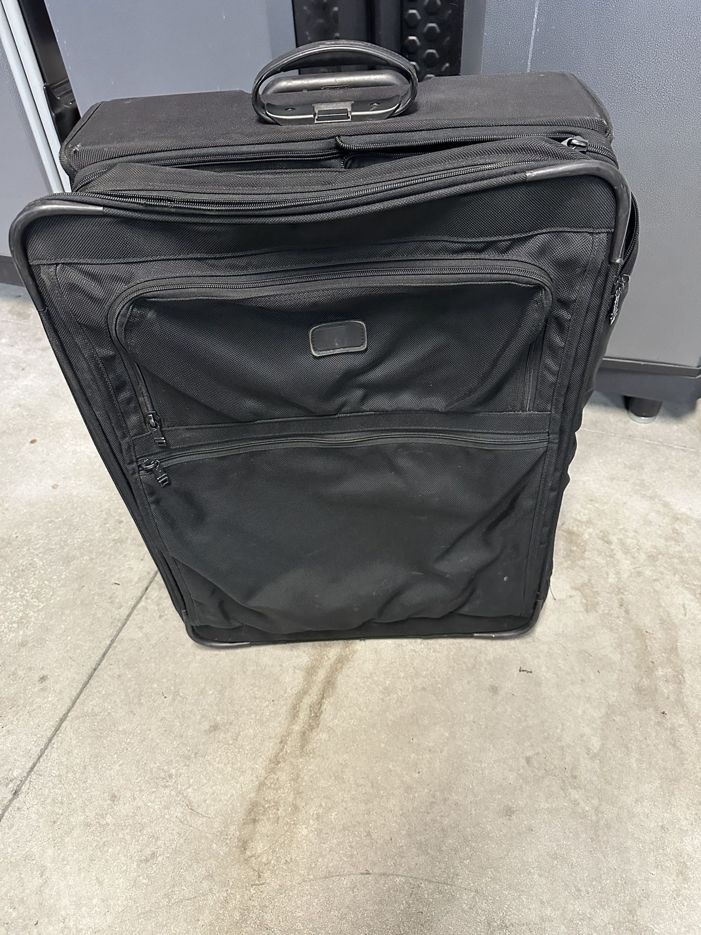 Tumi Luggage Large Size 27 In X 21 Inch
