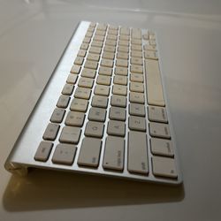 Original Apple Wireless Keyboard