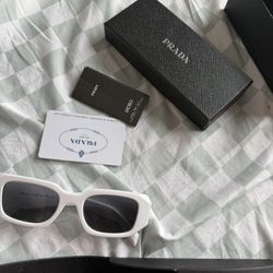 Prada sunglasses worn once, like new