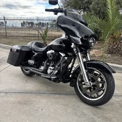 Harley Davidson Street Glide 103