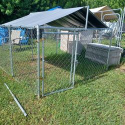 7.5x 7.5x 5.5 (4) Dog/animal Cage