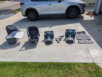 UPPAbaby MESA Infant Car Seat Bundle with Bases