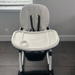 Graco 4 In 1 High Chair / Booster 