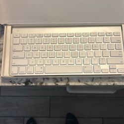 Apple Wireless Keyboard 