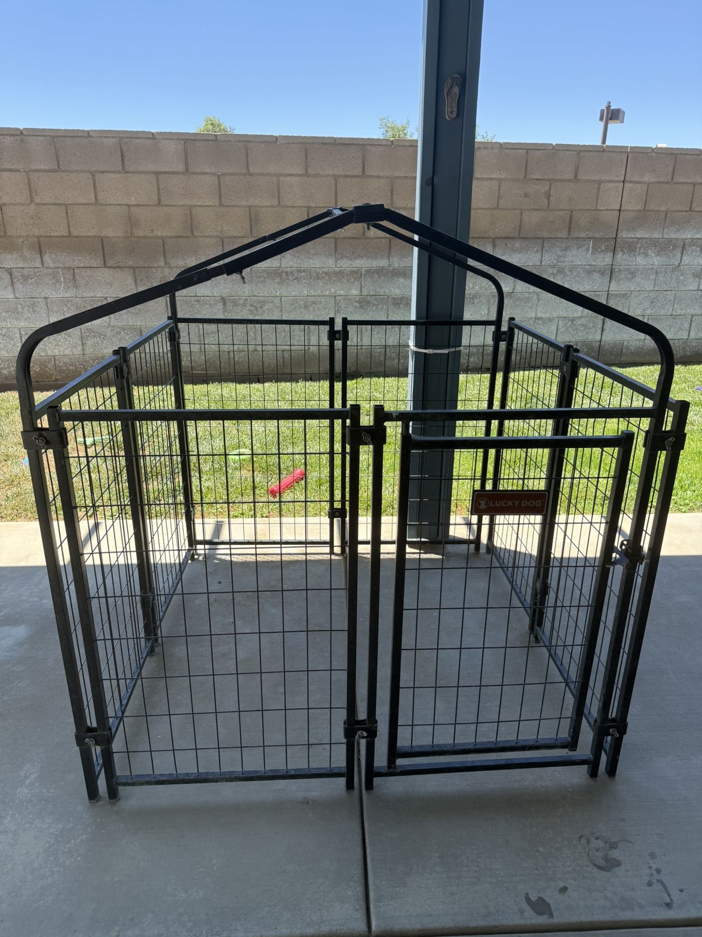Nice Dog Kennel