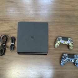 PS4, 2 Controllers, Power&charging Chord