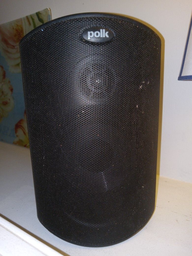 Atrium 4 Black Speaker