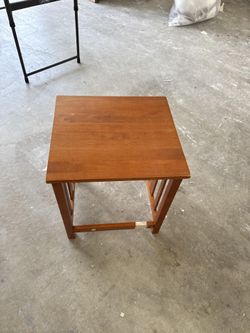End table (1’4” L x 1’4” w x 1’ 7h )