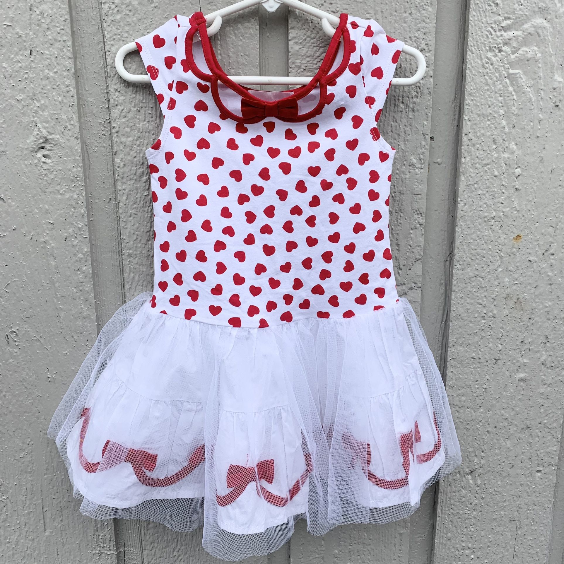 NEW Biscotti girl tulle dress heart print cutout neckline Size 2T/3T 