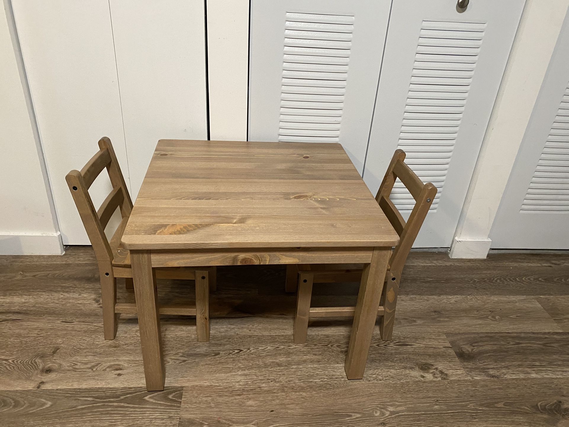 IKEA Kids Table BARNKALAS with Two Chairs
