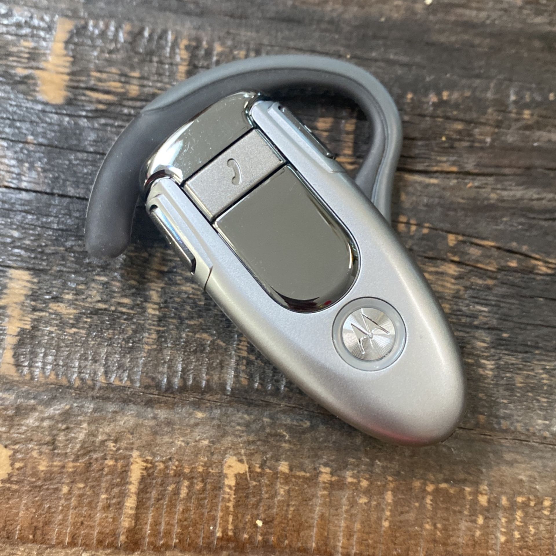 Vintage Motorola Bluetooth Handsfree Headset