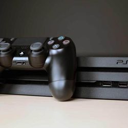 Ps4 Pro With Blue New Controller 