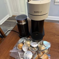 Nespresso Vertuo Next + Aeroccino3 Milk Frother