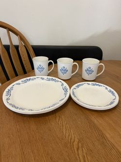 Vintage Corelle Dishes & Mugs