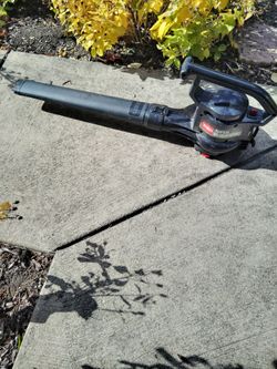 Black and Decker leaf blower