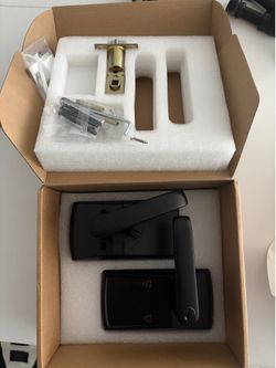 Smart lock door handle