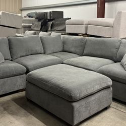 6 PIECE MODULAR SECTIONAL WITH OTTOMAN 