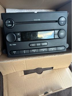 2005 Ford F250 stereo