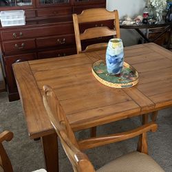 Dining Room Table With 4 Chairs And Leaf