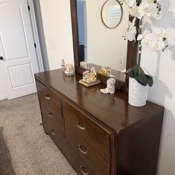 Queen Bedroom Set  