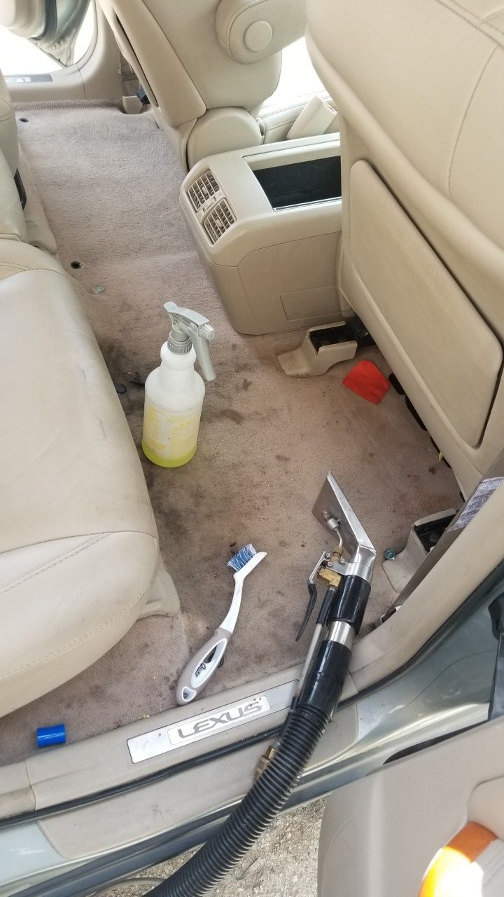 💵 💦Upholstery Steam cleaning & Headlight restoration💰