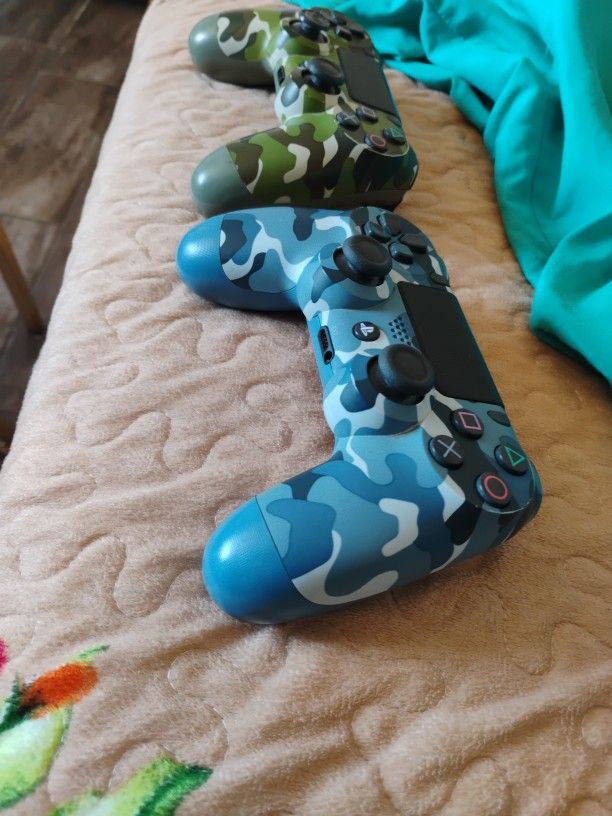 PS4 Controller