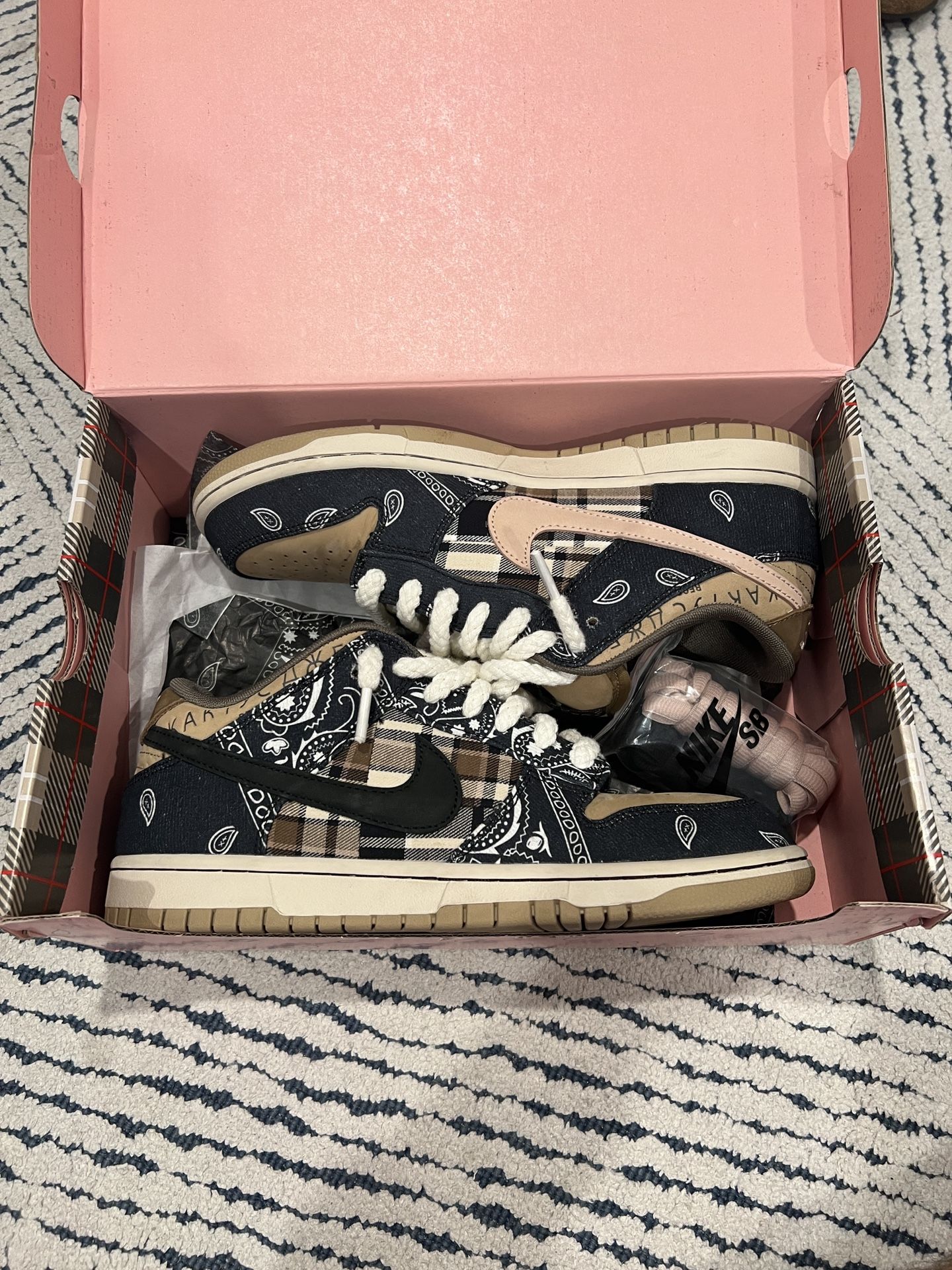 Travis Scott Nike Sb Dunk Low